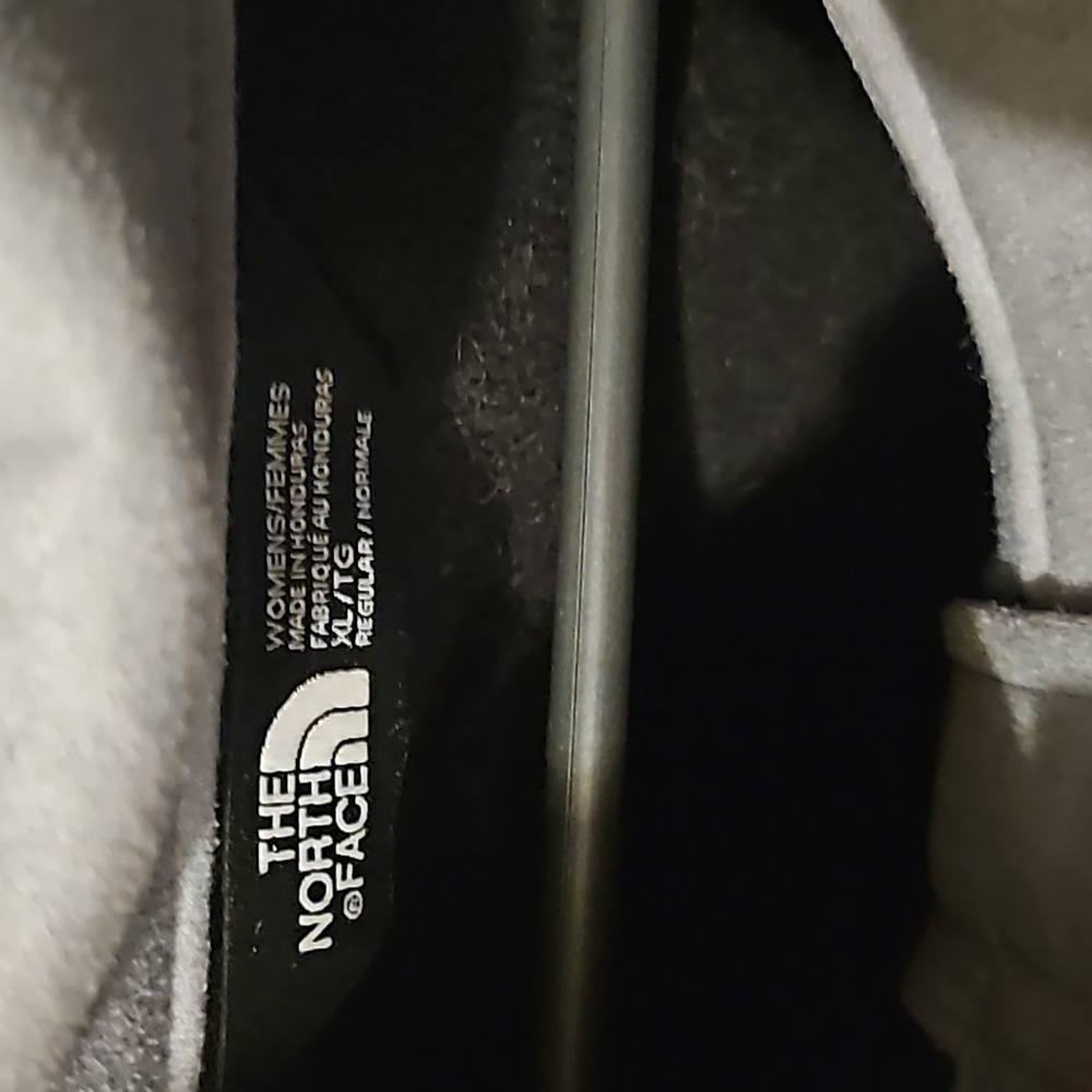 North face - Picture 2 of 2